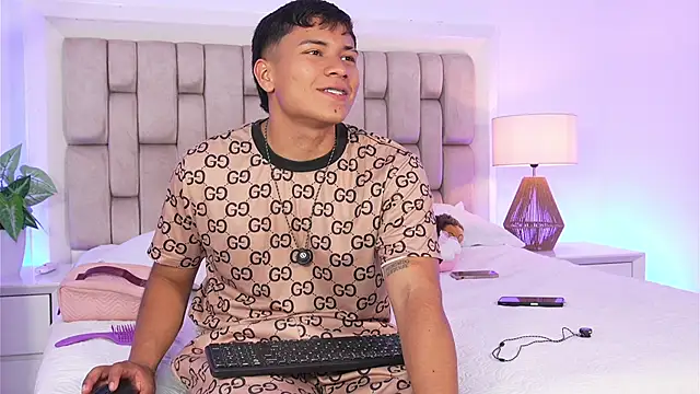 jordan thompson online show from April 2026 01:18:01 AM