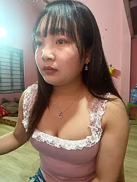 Myna5790 online show from April 2026 11:33:01 PM