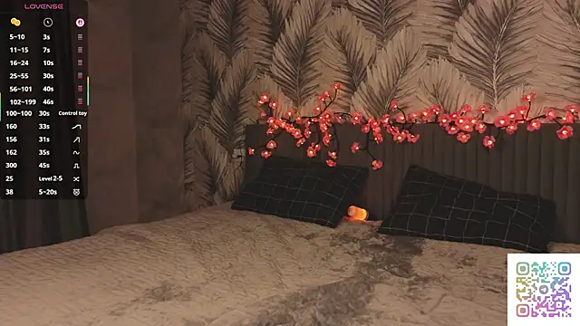 HinaVibe online show from April 2026 02:21:01 PM