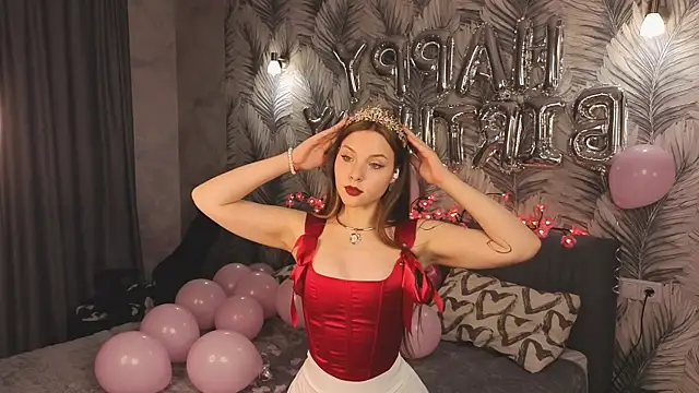 HinaVibe online show from April 2026 05:03:02 PM