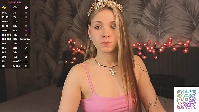 HinaVibe online show from April 2026 02:11:01 PM