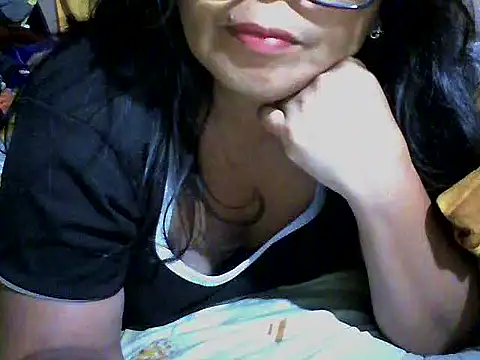 Flowerblossom123 online show from April 2026 07:10:02 PM