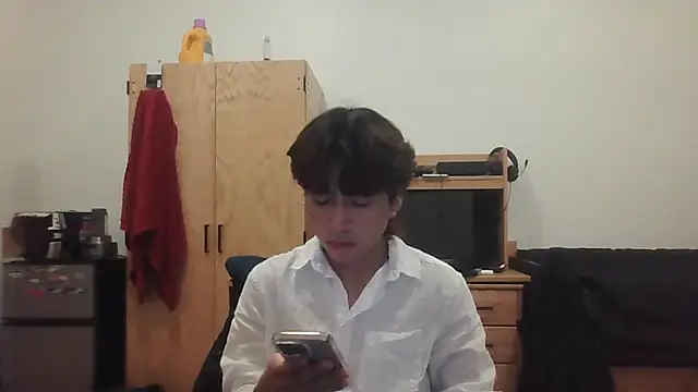 Snapshot of Ethangh001 chatting on March 2026 02:56:02 AM Ethangh001 online show from March 2026 02:56:02 AM