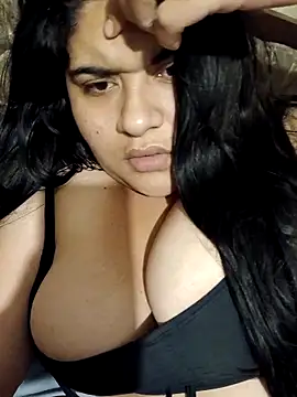 Orianamzn21 online show from May 2026 08:28:02 AM