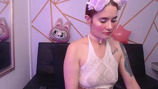 julieta dicaprio online show from April 2026 01:23:02 AM