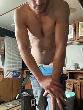 Aarondeweese27 online show from February 2026 11:59:02 PM