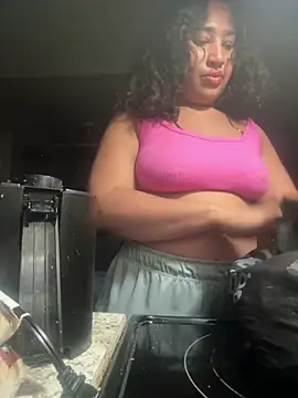 BunnyYT online show from April 2026 11:43:02 PM