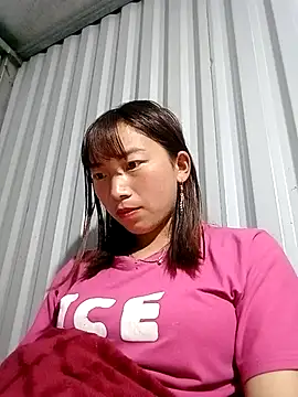 Snapshot of Xuka-xx chatting on February 2026 12:27:01 PM Xuka-xx online show from February 2026 12:27:01 PM