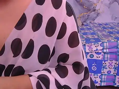 Aayesha-queen online show from May 2026 03:47:02 AM