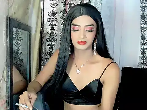 Snapshot of Queeny_Cassandra chatting on June 2026 01:26:01 AM Queeny Cassandra online show from June 2026 01:26:01 AM