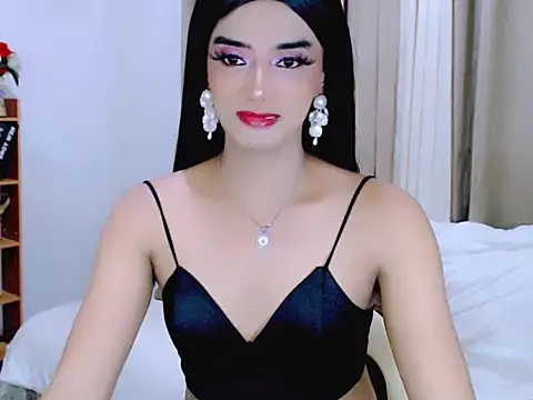 Queeny Cassandra online show from May 2026 06:12:02 AM