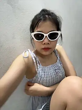Nancyk6 online show from May 2026 04:15:01 PM