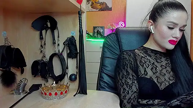KristiTopxx online show from April 2026 07:16:02 PM