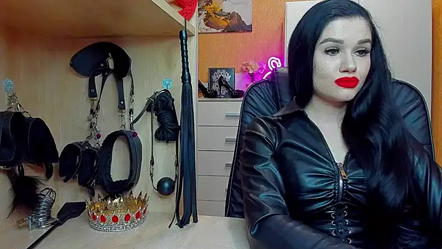 KristiTopxx online show from April 2026 08:25:02 PM