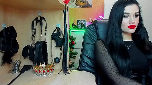 KristiTopxx online show from December 2025 10:24:01 PM