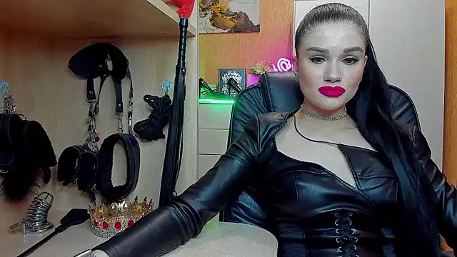 Snapshot of KristiTopxx chatting on June 2026 07:24:01 PM KristiTopxx online show from June 2026 07:24:01 PM