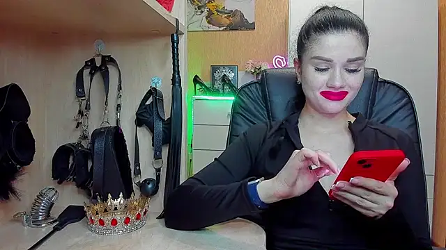 Snapshot of KristiTopxx chatting on December 2025 06:40:01 PM KristiTopxx online show from December 2025 06:40:01 PM