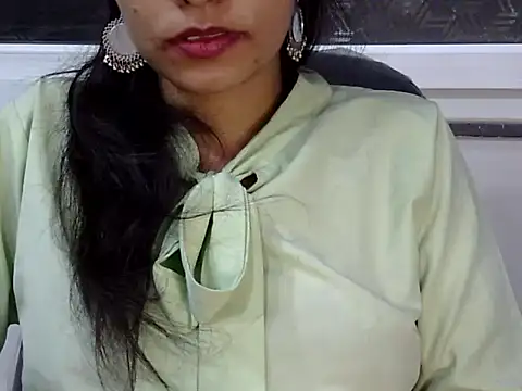 Neha Sharma2 online show from April 2026 01:52:02 PM