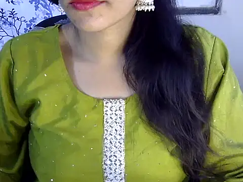 Snapshot of Neha_Sharma2 chatting on July 2026 01:00:02 PM Neha Sharma2 online show from July 2026 01:00:02 PM