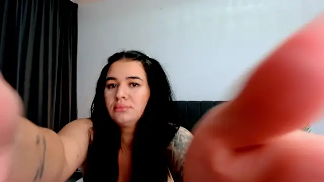 Layla Ress online show from July 2026 04:24:01 AM