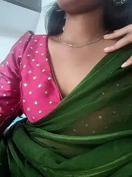 Snapshot of Lovely_sanah chatting on February 2026 12:28:02 PM Lovely sanah online show from February 2026 12:28:02 PM