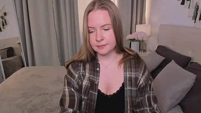 Arya Thomas online show from March 2026 09:17:02 PM