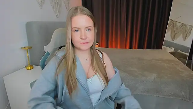 Arya Thomas online show from March 2026 04:27:02 PM