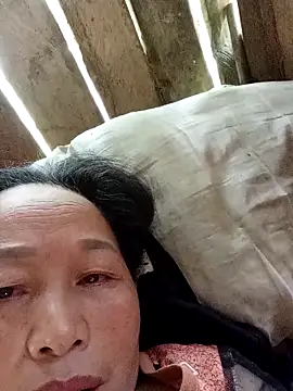 heesuu11 online show from March 2026 06:04:02 AM