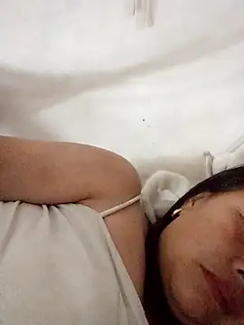 heesuu11 online show from April 2026 06:10:02 PM