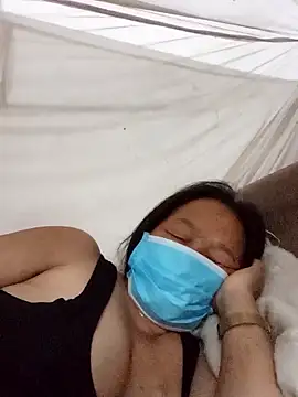 heesuu11 online show from April 2026 07:09:01 PM