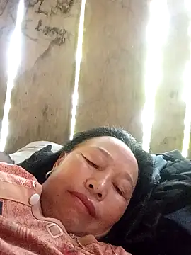 heesuu11 online show from April 2026 05:31:01 AM