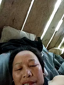 heesuu11 online show from April 2026 05:31:02 AM