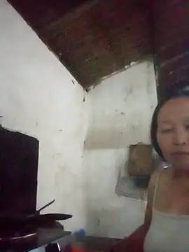 heesuu11 online show from April 2026 12:53:01 PM