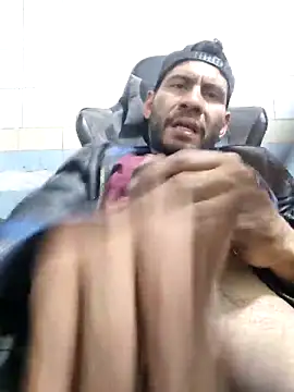 Snapshot of boyp3netrat0r chatting on May 2026 03:03:01 AM boyp3netrat0r online show from May 2026 03:03:01 AM