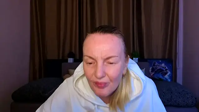 Snapshot of Bella_soulmate chatting on June 2026 05:34:01 AM Bella soulmate online show from June 2026 05:34:01 AM