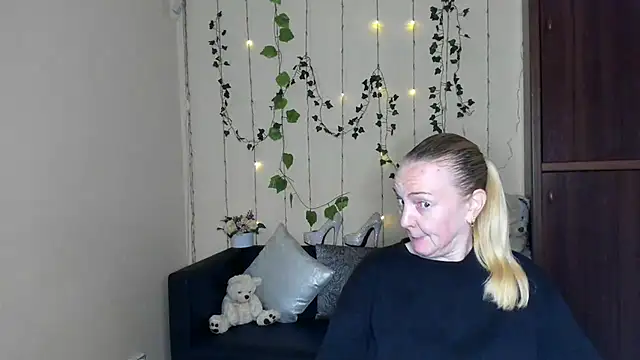 Snapshot of Bella_soulmate chatting on June 2026 11:26:02 AM Bella soulmate online show from June 2026 11:26:02 AM