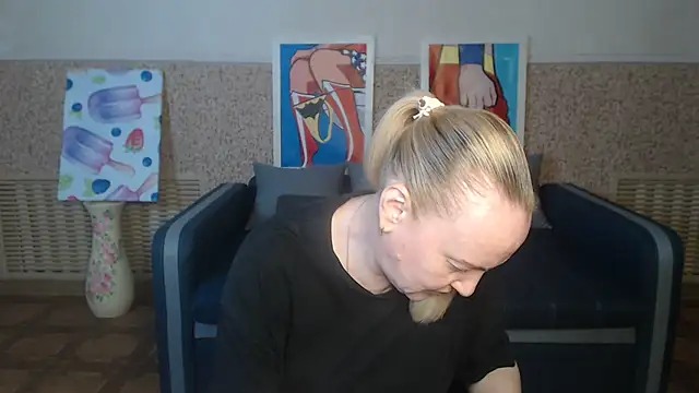 Snapshot of Bella_soulmate chatting on June 2026 11:32:02 AM Bella soulmate online show from June 2026 11:32:02 AM