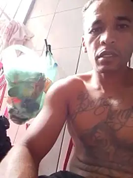 Snapshot of Rodr_go14 chatting on April 2026 05:38:01 PM Rodr go14 online show from April 2026 05:38:01 PM