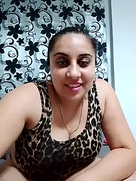 I amXenox online show from February 2026 07:02:02 PM