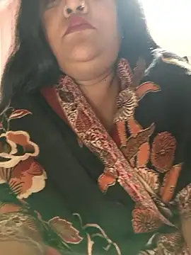 Moonae online show from February 2026 01:33:02 PM