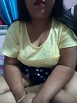 Moonae online show from April 2026 01:36:02 PM