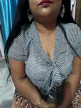 Moonae online show from April 2026 02:40:02 PM