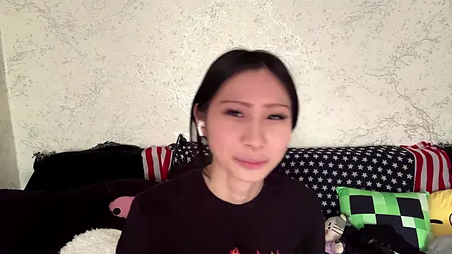 kishagrayone online show from May 2026 12:47:02 PM