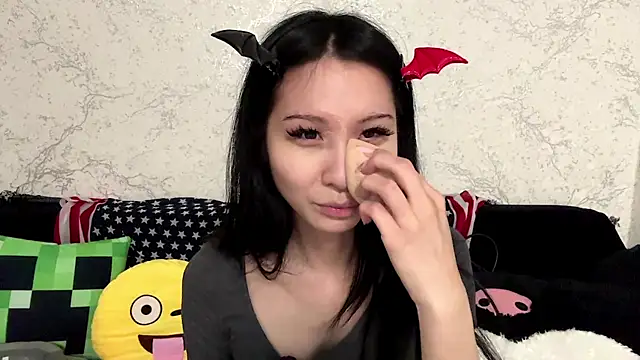 kishagrayone online show from May 2026 01:03:01 PM