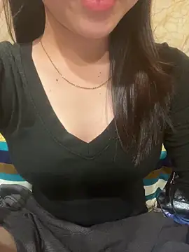 Snapshot of Sullys_ chatting on March 2026 02:32:01 PM Sullys online show from March 2026 02:32:01 PM