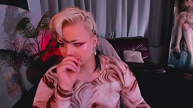 HwasaMoore online show from February 2026 01:44:01 PM