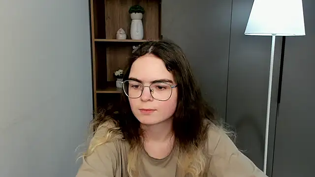 Snapshot of MyrlZangger chatting on February 2026 08:36:02 AM MyrlZangger online show from February 2026 08:36:02 AM