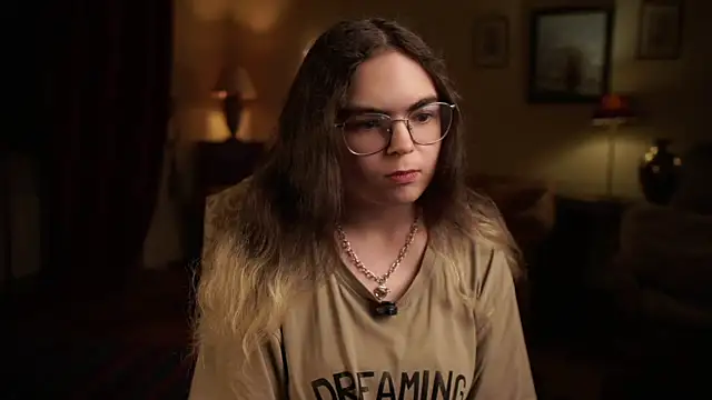 Snapshot of MyrlZangger chatting on March 2026 02:02:01 PM MyrlZangger online show from March 2026 02:02:01 PM