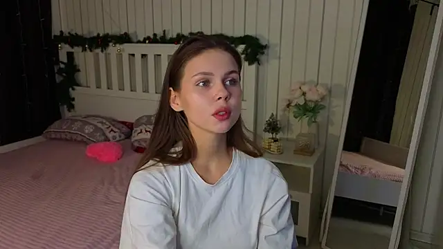 EarthaLevra online show from March 2026 09:17:01 PM