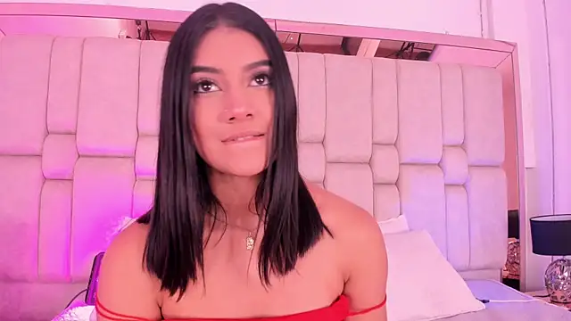 Snapshot of KatherineRuiz_ chatting on May 2026 12:17:01 PM KatherineRuiz online show from May 2026 12:17:01 PM
